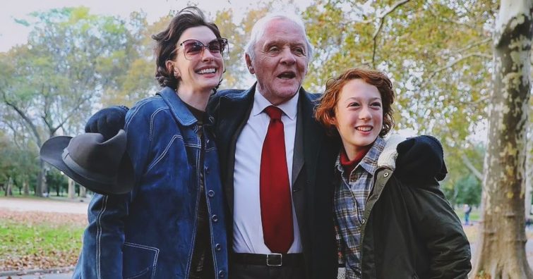 Előzetest kapott Anne Hathaway és Anthony Hopkins közös filmje, amely 7 perces álló ovációt kapott a bemutatása után