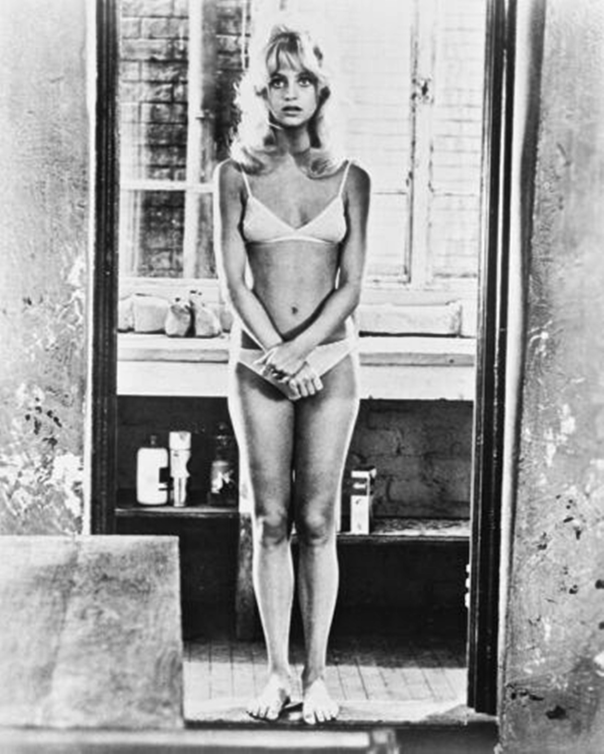 Goldie Hawn fiatalkori, fürdőruhás képétől fölrobbant az internet! Ilyen bombanő volt a színésznő