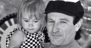 Már 9 éve, hogy elhunyt Robin Williams – Lánya így emlékezett meg róla