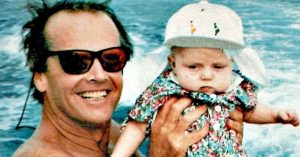 Jack Nicholson legkisebb lánya igazi bombázóvá vált: friss fotókon a 33 éves Lorraine