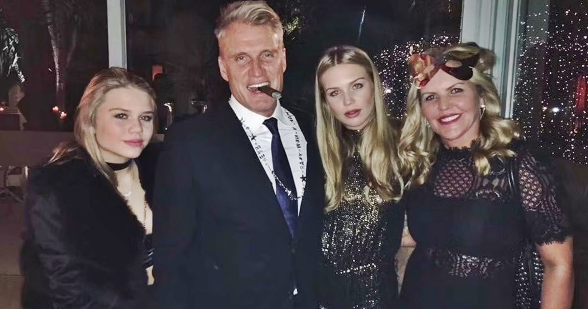 Le a kalappal! A 64 éves Dolph Lundgren lányai, a 26 éves Ida és a 20 éves Greta egyszerűen meseszépek