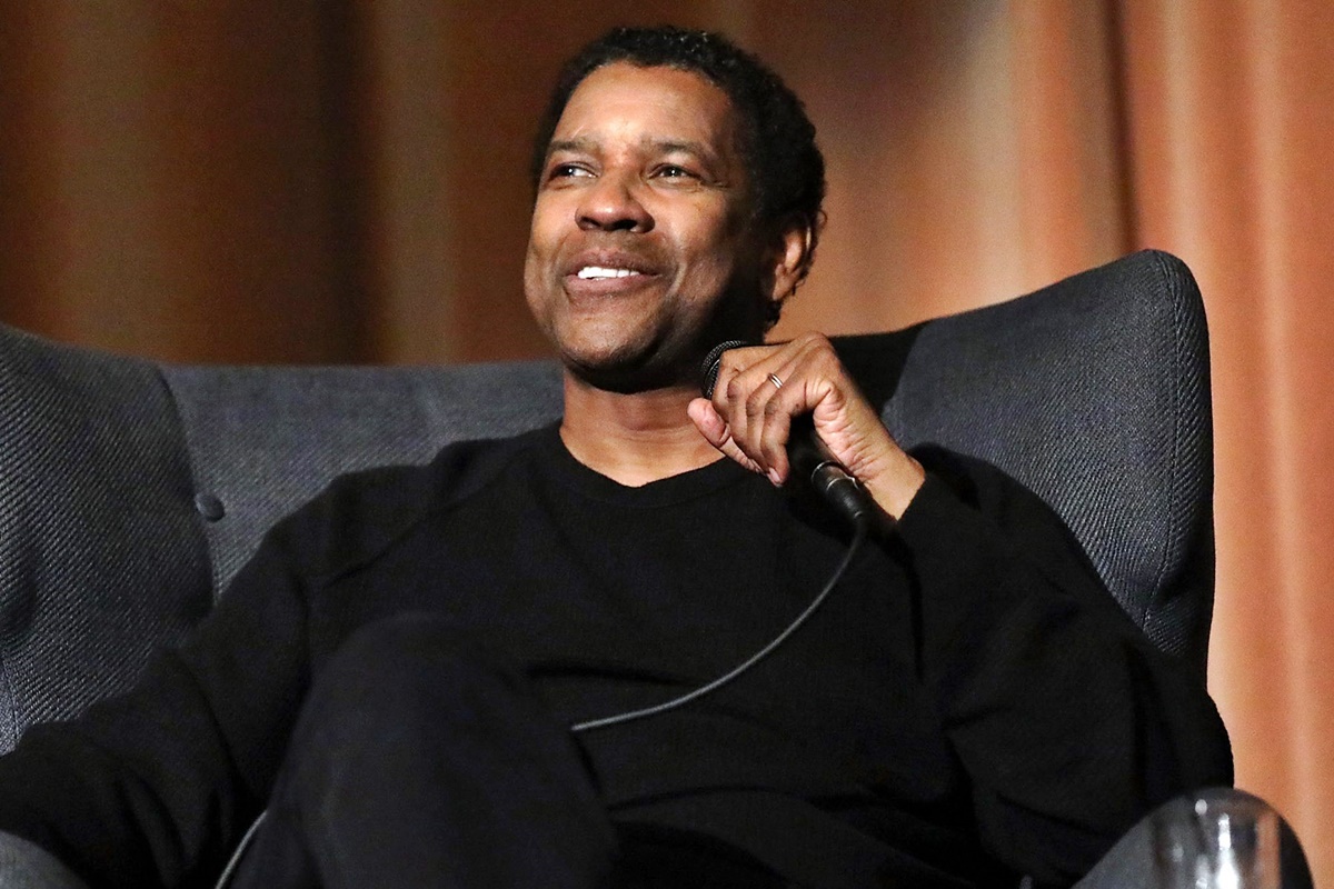 Meglepő dolgot mutatott Denzel Washingtonnak a riporter. Az Oscar-díjas színész elsírta magát