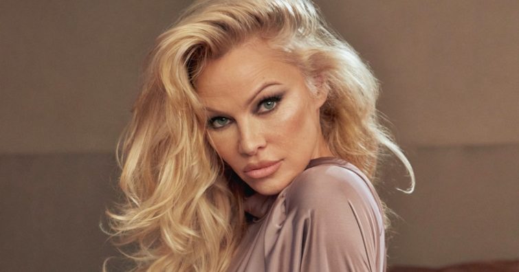 Döbbenet! Így néz ki Pamela Anderson smink nélkül