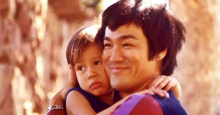 Bruce Lee egy szem lánya is a filmiparban dolgozik - Shannon már 53 éves, de jó pár évet letagadhatna
