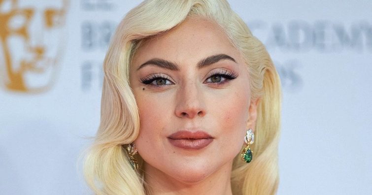 Döbbenet! Így néz ki Lady Gaga smink nélkül