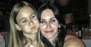 Courteney Cox kislánya gyönyörű nővé érett - Friss fotókon a 19 éves Coco