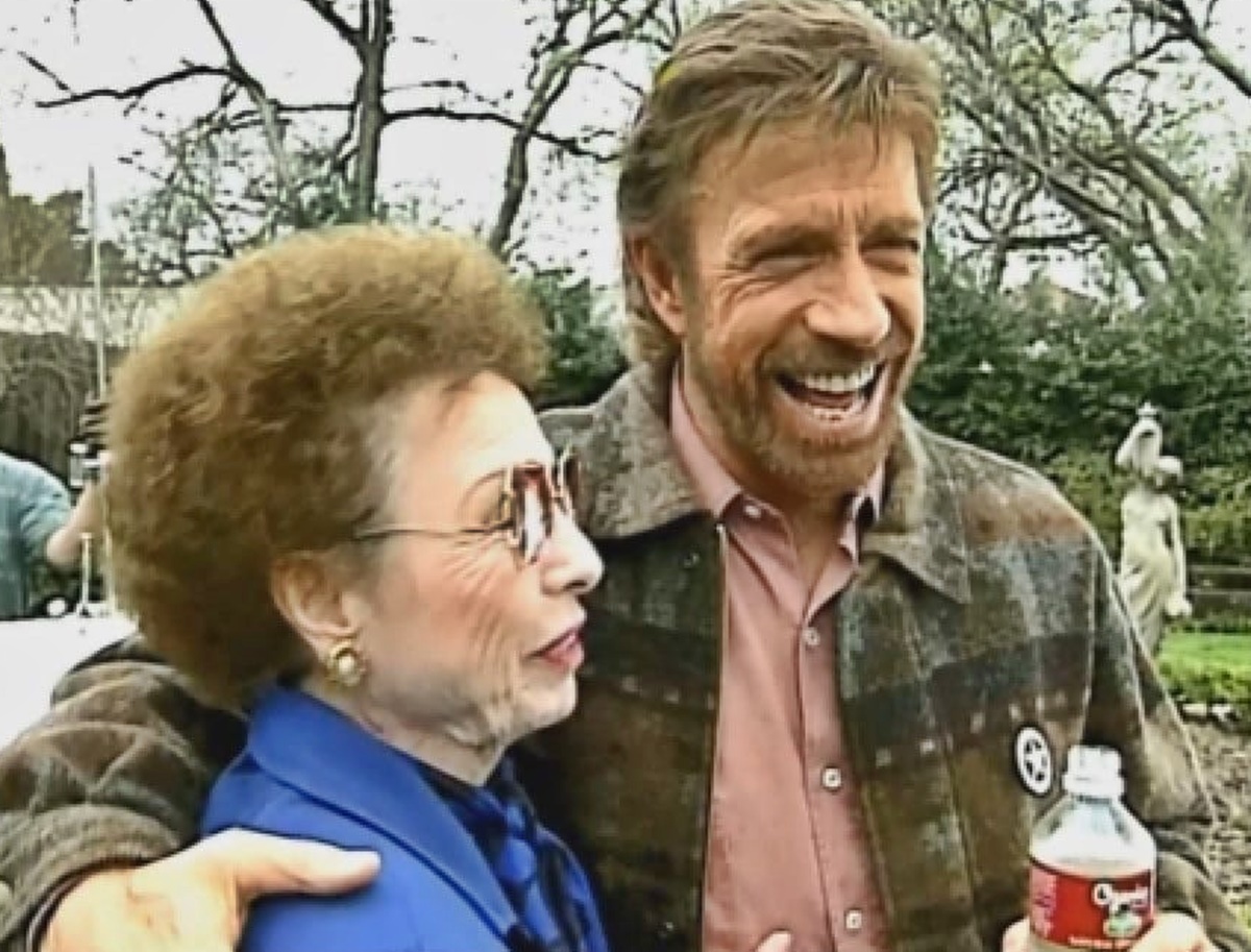 "Édesanyám egész életemben imádkozott értem" - Chuck Norris 101 éves édesanyjának megindító története