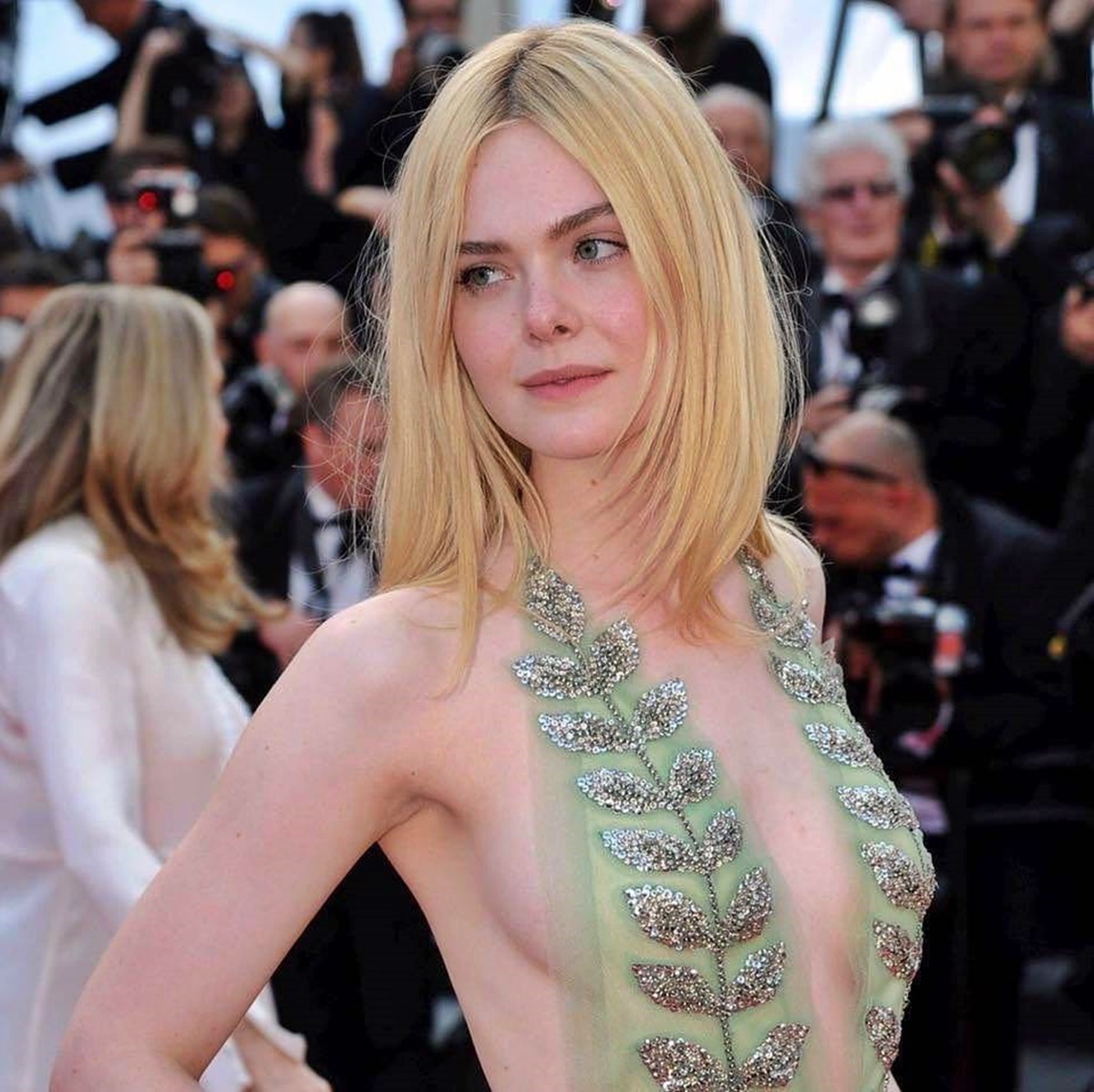 Felismered ezt az aranyos kislányt a képen? Mára ő lett az egyik legszebb Hollywood-i sztár - Elle Fanning