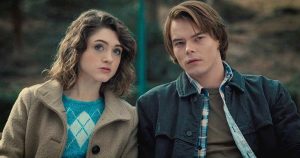 Natalia Dyer és Charlie Heaton