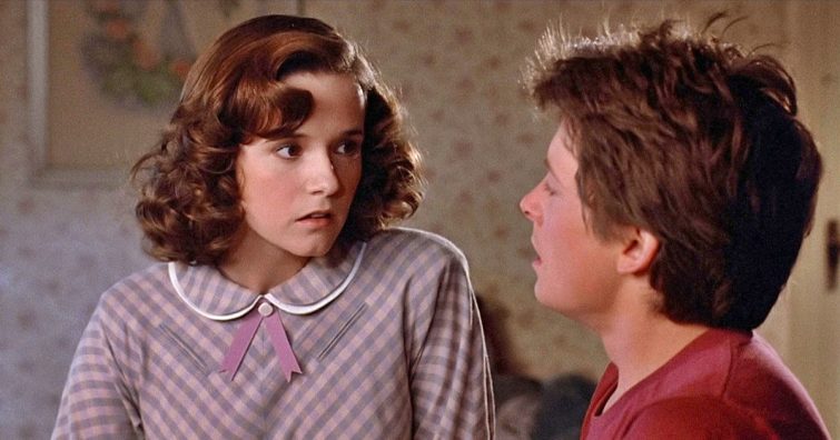Ő volt Marty McFly dögös anyukája a Vissza a jövőbe című filmben - Így néz ki napjainkban a színésznő! - Lea Thompson