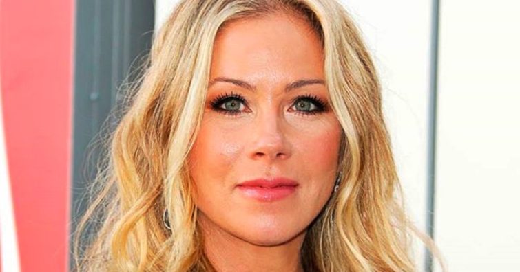 Megszakad a szív! Borzasztó hírt közölt Christina Applegate az állapota felől