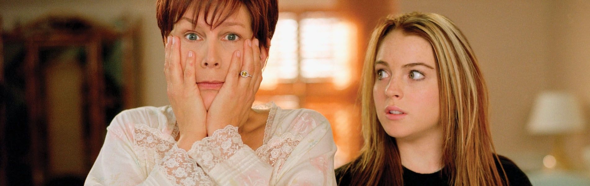 Jamie Lee Curtis és Lindsay Lohan főszereplésével jöhet a Nem férek a bőrödbe 2!