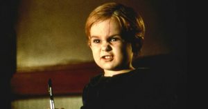 Emlékszel a rémisztő kisgyerekre a Kedvencek temetőjéből? Elképesztően sármos pasi lett belőle! - Miko Hughes