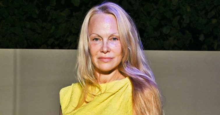 Rá sem ismerni, hogyan nézett ki Pamela Anderson a plasztikai műtétek előtt
