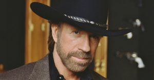 Már 83 éves Chuck Norris - Friss fotókon az ember, aki reggelire ebédet vacsorázott