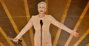 Oscar-díjátadó 2023: A magyar gyökerekkel rendelkező Jamie Lee Curtis 65 évesen ért fel a csúcsra