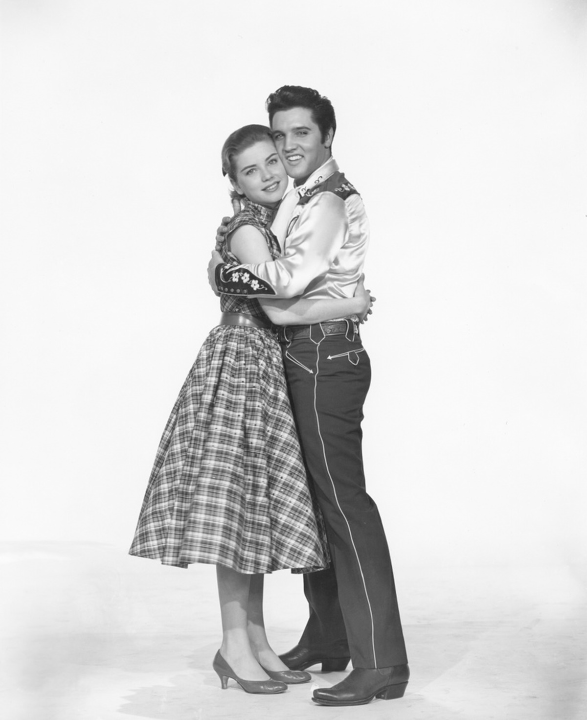 A gyönyörű Dolores Hart több filmben is Elvis Presley oldalán játszott - Ma már apácaként éli életét