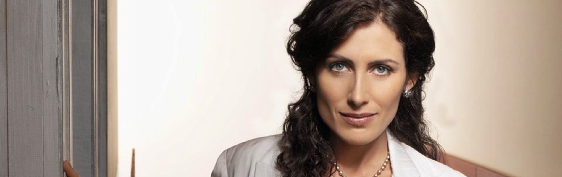 Ő volt a csodálatos Cuddy doktornő a Doktor Houseból – Friss fotókon az 56 éves Lisa Edelstein