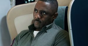 Előzetest kapott Idris Elba új thrillere, Az eltérített járat