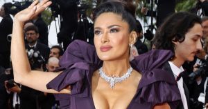 Mindenki el volt ájulva Salma Hayek kinézetétől a cannes-i filmfesztiválon