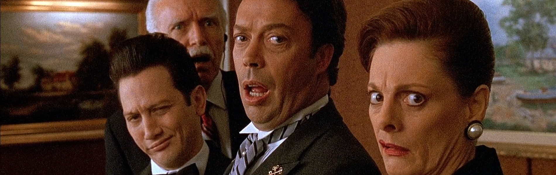 Sokkoló fotókon a 77 éves Tim Curry - Sztrókja után rá sem ismerni a Reszkessetek, betörők! sztárjára