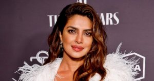 A világ egyik legszebb színésznője ki sem mert mozdulni otthonról az elrontott szépészeti műtét után - Priyanka Chopra