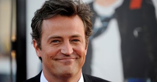 Matthew Perry állandóan szorongott a Jóbarátok felvételei előtt