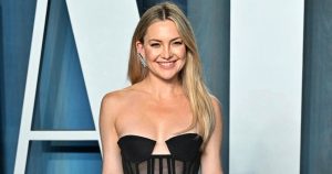 Kate Hudson bátyját láttad már? A 46 éves Oliver Hudson piszkosul jóképű