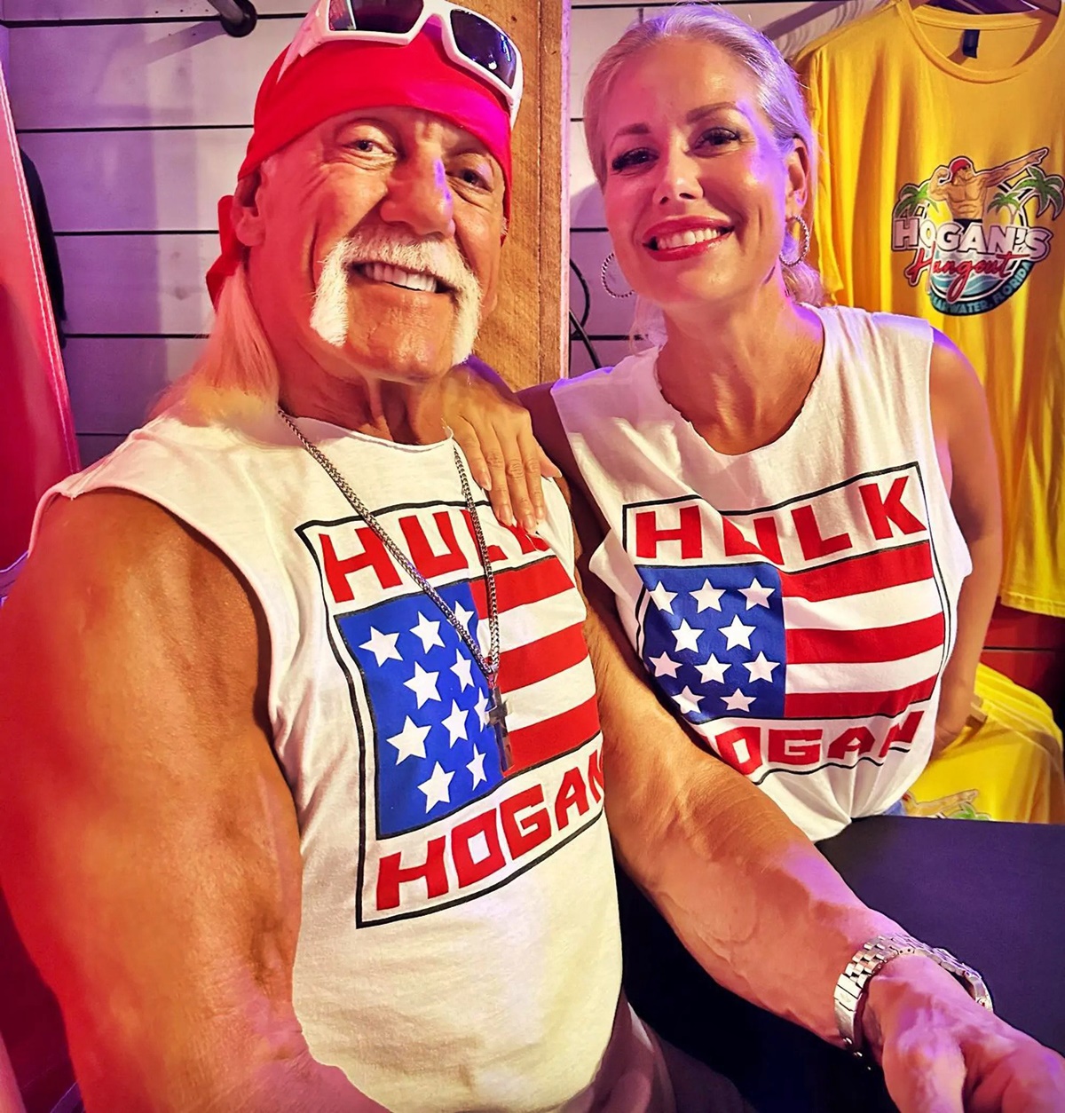 Hulk Hogan menyasszonya igazi bombázó – A színész-pankrátor párja valójában a jógaoktatója - Sky Daily