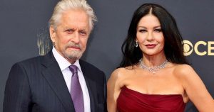 Elképesztően dögös menyasszony volt Catherine Zeta-Jones (Fotók!)