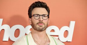 Megházasodott Amerika kapitány - Ő az a nő, akinek sikerült elcsavarni Chris Evans fejét - Alba Baptista