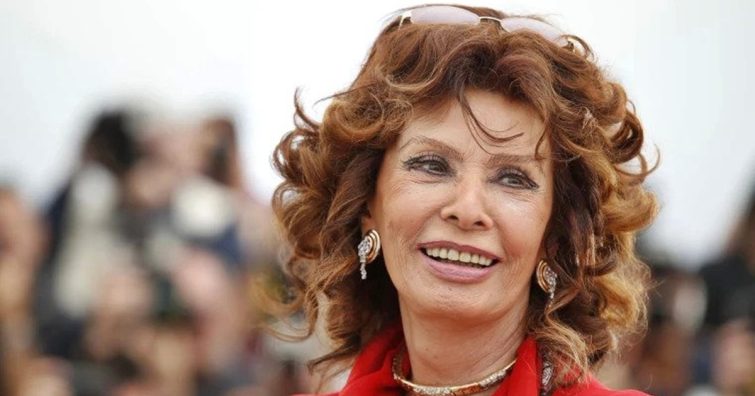 Túl van az életveszélyen - Rajongóinak üzent a súlyos balesetet szenvedő Sophia Loren