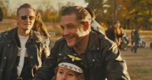 Tom Hardy motorra pattan legújabb filmjének előzetesében - The Bikeriders