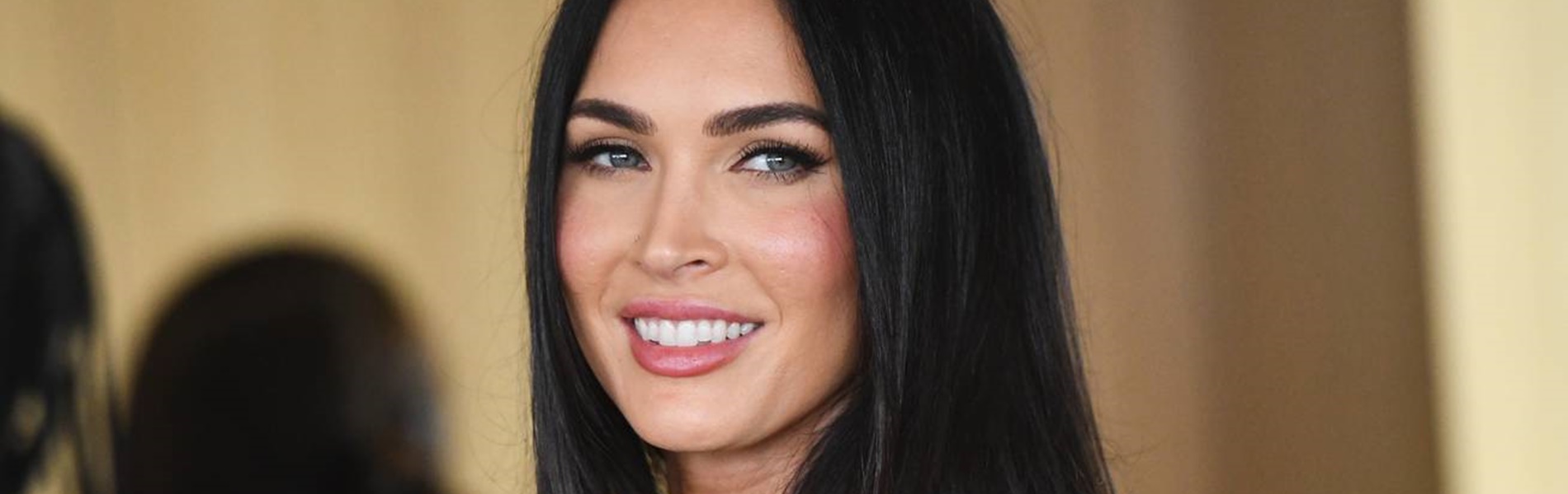 Sokan kiakadtak Megan Fox-ra, aki női ruhákban járatja a három fiát