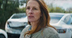 Előzetest kapott Julia Roberts apokaliptikus thrillere, a Távol a világtól