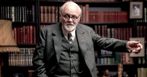 Istenről vitázik Anthony Hopkins az új filmjében - Itt a Freud’s Last Session előzetese!