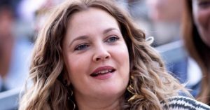 Drew Barrymore újra bombaformában van - Több, mint 10 kilótól szabadult meg (Fotók!)