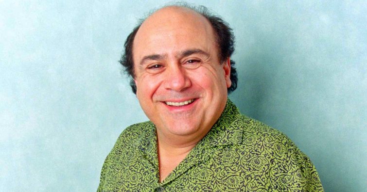 Danny DeVito már 79 éves – Meglepődsz, hogy néz ki friss fotóin a 90-es évek nagy nevettetője