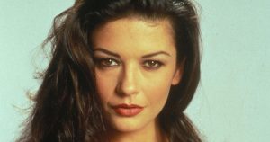 Ő Catherine-Zeta Jones csodaszép lánya - Friss fotókon a 20 éves Carys - Carys Douglas
