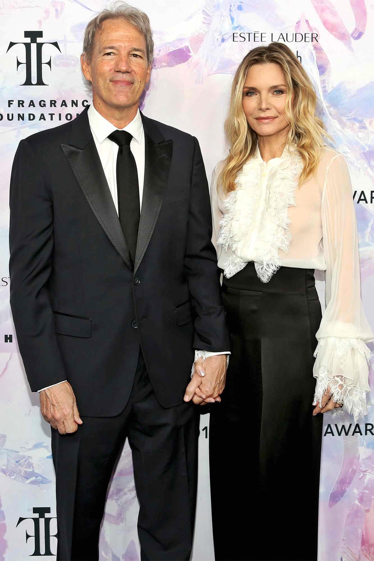 Michelle Pfeiffer és sármos férje már 30 éve alkotnak egy párt – Friss fotókon a ritkán látott David Kelley