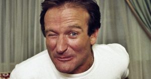 Megható dolgot állít Robin Williams-ről egy rajongója, akit a reptéren vigasztalt meg