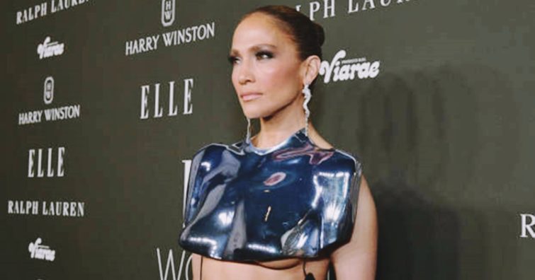 Sokkolóan fest Jennifer Lopez smink nélkül (Videó!)