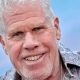 Ez a szőke bombázó Ron Perlman felesége - Allison 23 évvel fiatalabb a színésznél