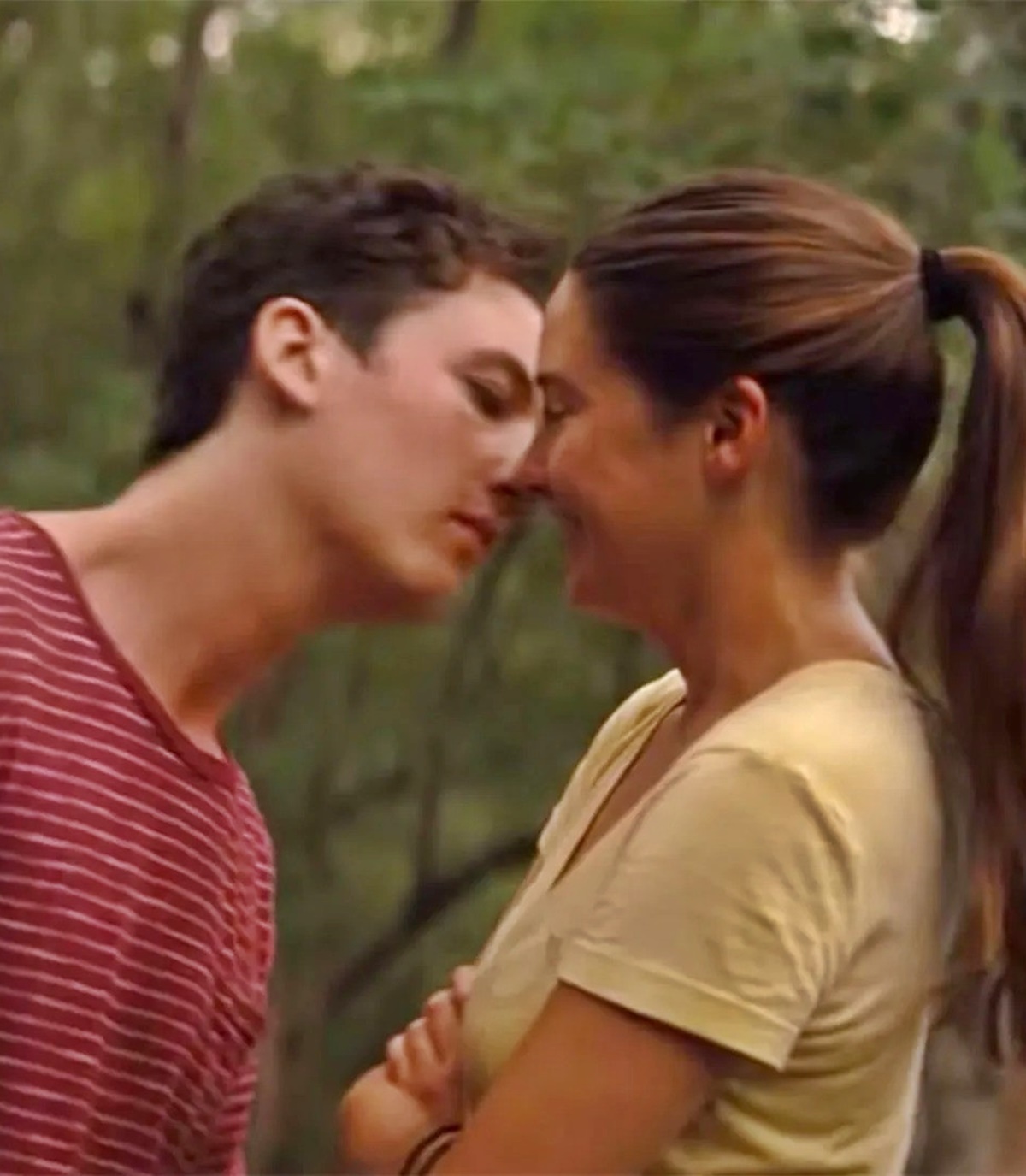 Shailene Woodley elárulta, hogy egyszerűen gyomorforgató volt Miles Tellerrel csókolózni