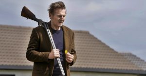 Liam Neeson megint szétcsap a rosszfiúk között, itt az új akciófilmjének az előzetese! - In the Land of Saints and Sinners