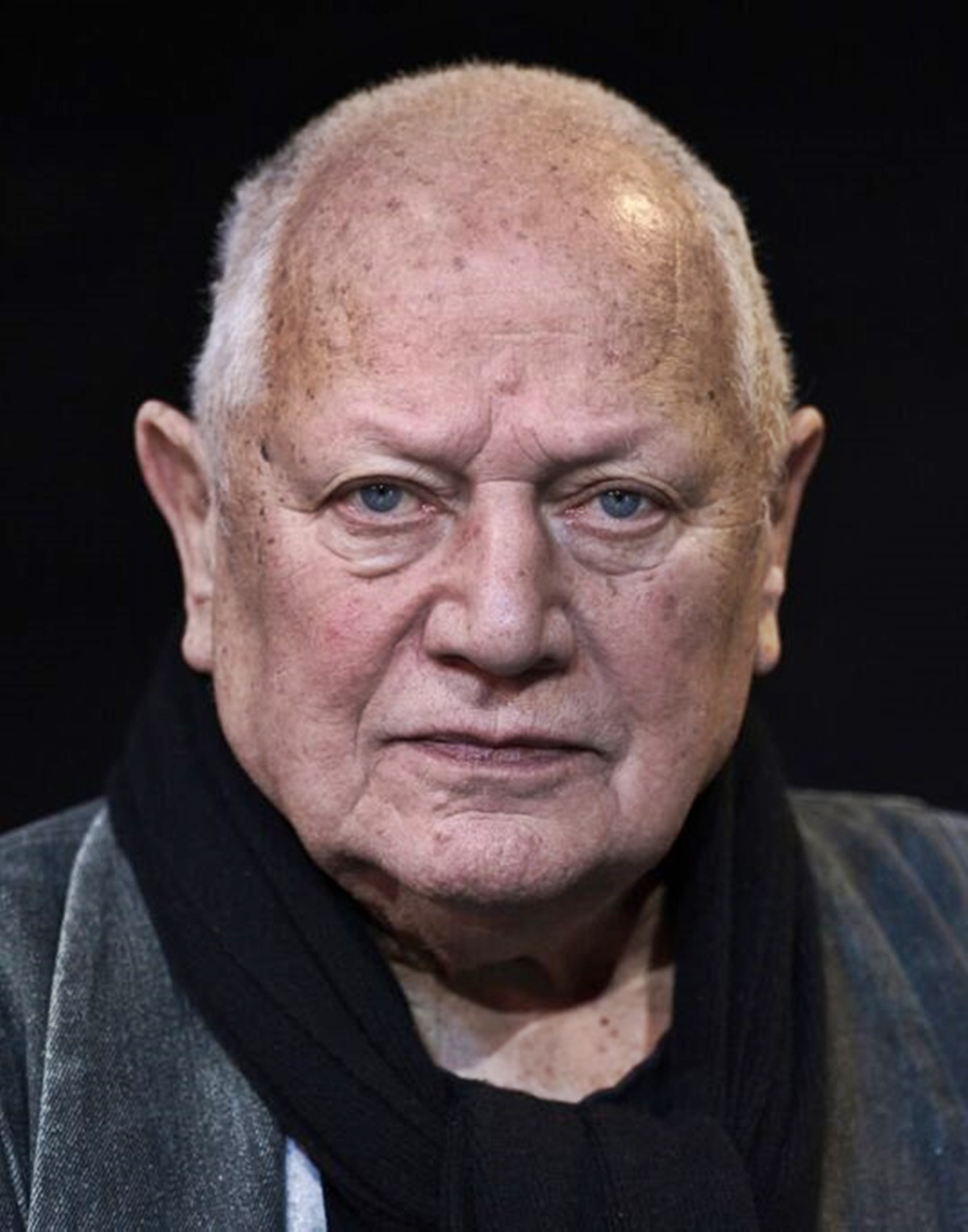 Ő volt a Beverly Hills-i zsaru főgonosza - Friss fotókon a 86 éves Steven Berkoff