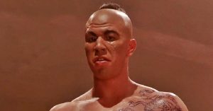 Felismeri? Ő volt a Kickboxer - Vérbosszú Bangkokban főgonosza, Van Damme rettegett ellenfele - Tong Pót játszó Michel Qissi