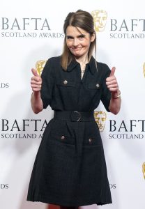 Így néz ki most 58 évesen a Harry Potter lányvécében "élő" Hisztis Mirtill, Shirley Henderson
