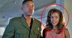 Felismeri? Ő volt a táncos csúcsbombázó A függetlenség napja című filmből, Will Smith szerelme - Vivica A. Fox