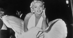 Marilyn Monroe 16 évesen házasodott meg - Ilyen szép menyasszony volt az esküvőjén (Fotók!)